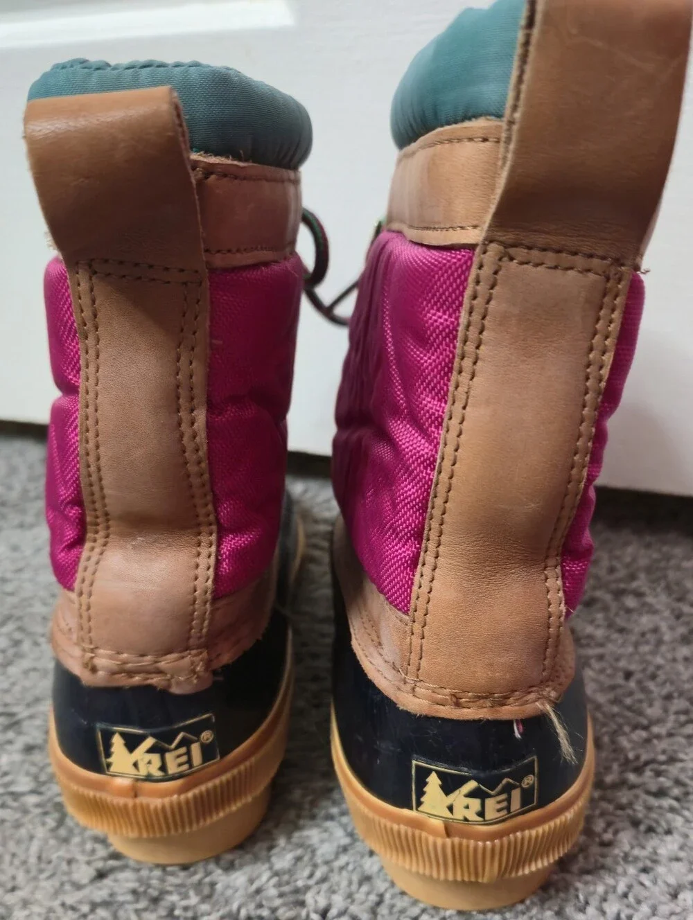 REI Vintage Women’s Waterproof Winter Boots in Pink and Blue